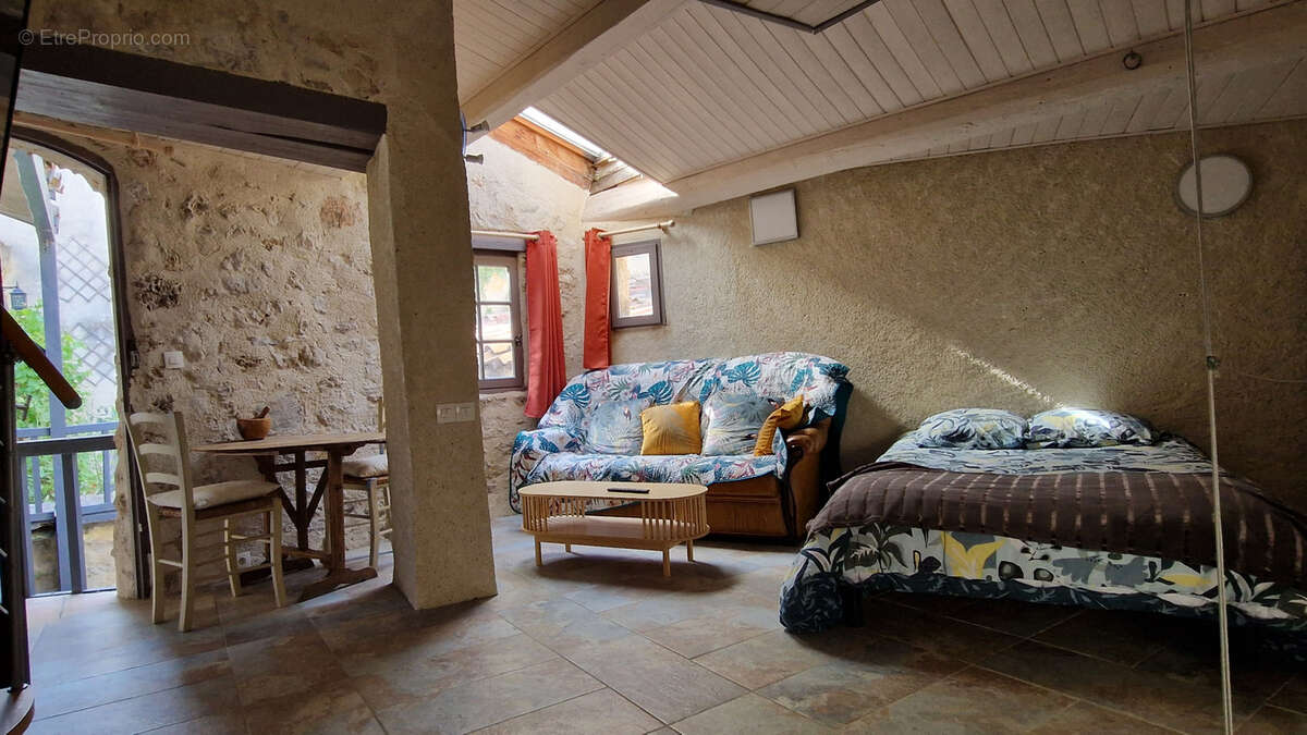 Maison à SAINT-GUILHEM-LE-DESERT