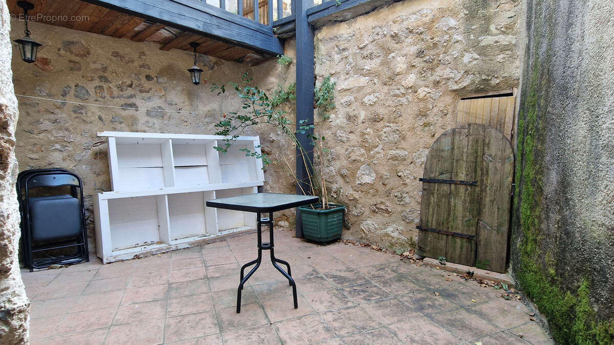 Maison à SAINT-GUILHEM-LE-DESERT