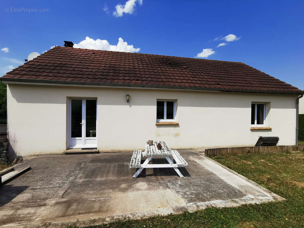 Maison à FONTAINE-LA-GAILLARDE