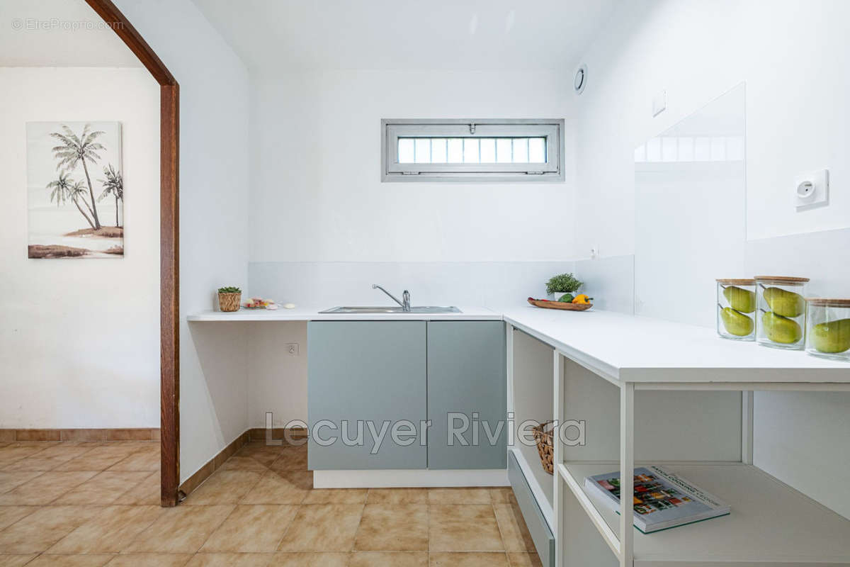 Appartement à VALLAURIS