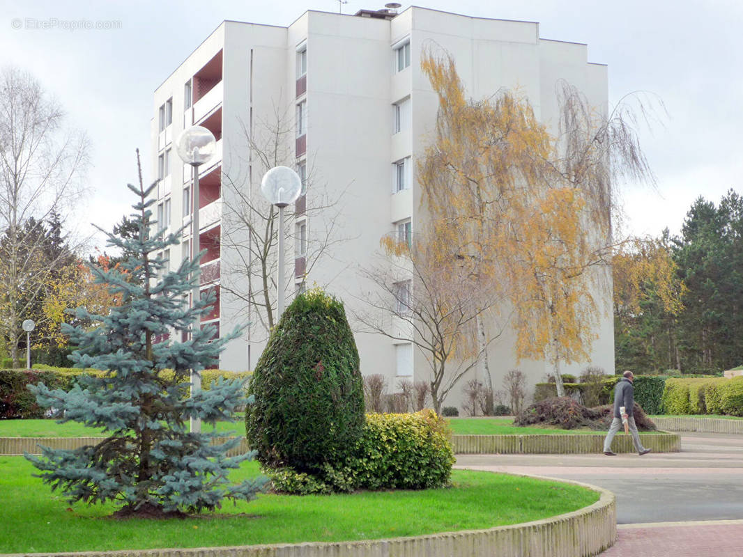 Appartement à ELANCOURT