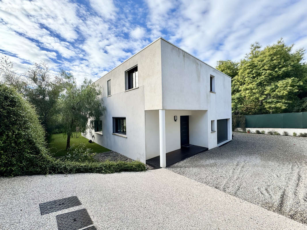 Maison à SIX-FOURS-LES-PLAGES