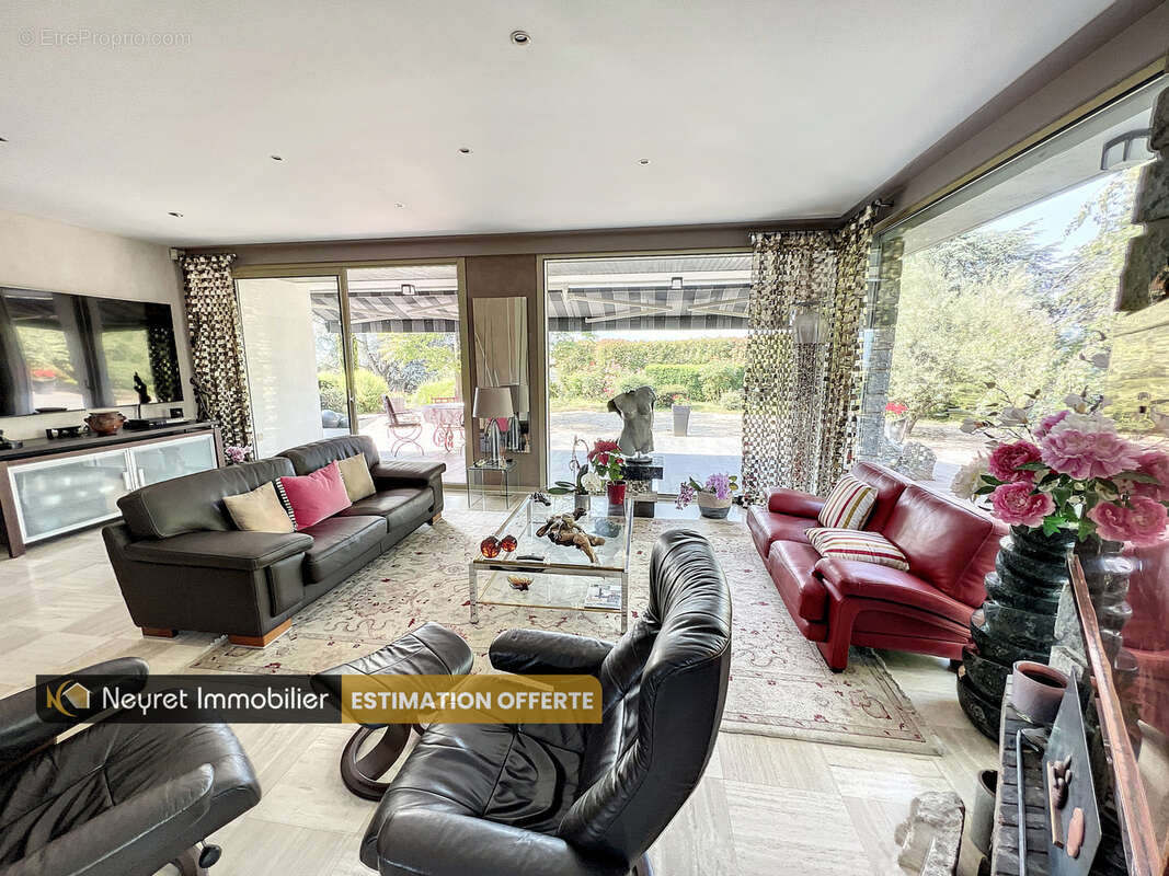 Maison à SAINT-MARTIN-LA-PLAINE