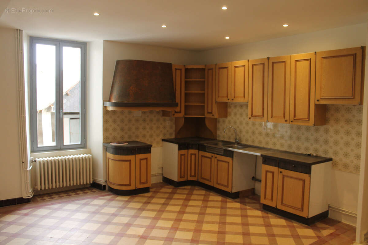 Maison à SAINTE-MAURE-DE-TOURAINE