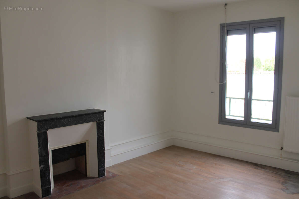 Maison à SAINTE-MAURE-DE-TOURAINE