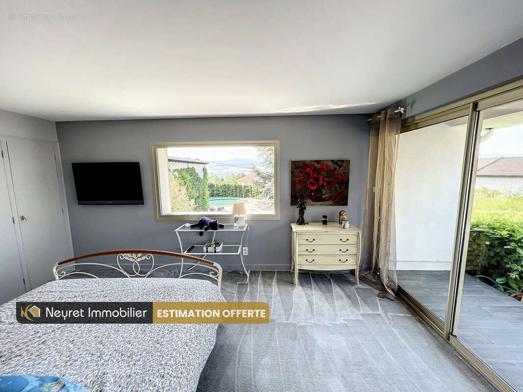 Maison à SAINT-MARTIN-LA-PLAINE