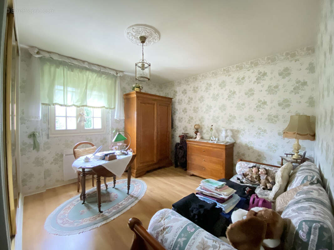 Maison à CHENNEVIERES-SUR-MARNE