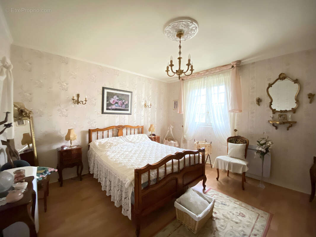 Maison à CHENNEVIERES-SUR-MARNE