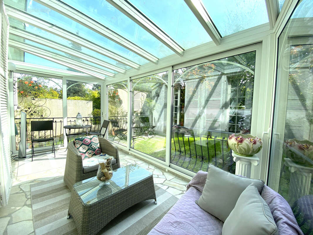 Maison à CHENNEVIERES-SUR-MARNE