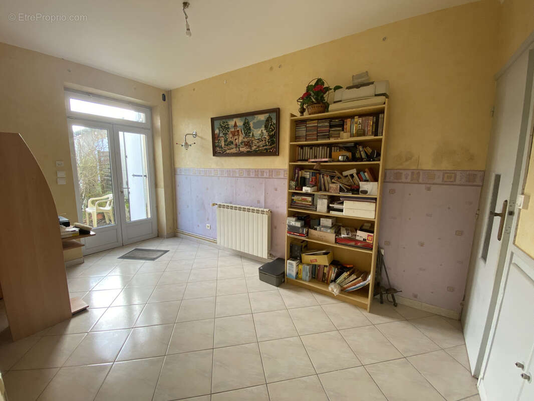 Maison à LES SALLES-DE-CASTILLON