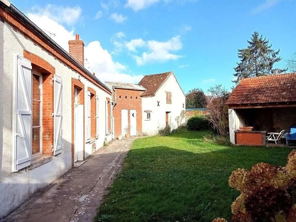 Maison à BOISCOMMUN