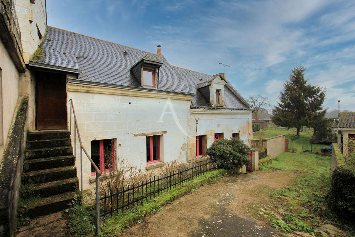 Maison à GENNES