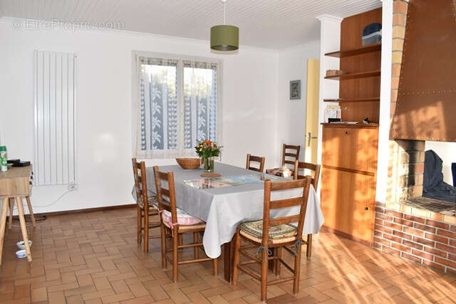 Maison à LA BREE-LES-BAINS