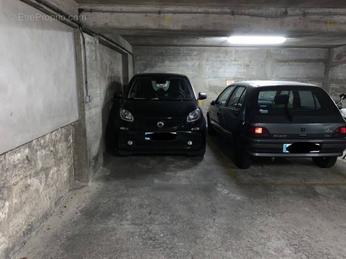 Parking à PARIS-19E
