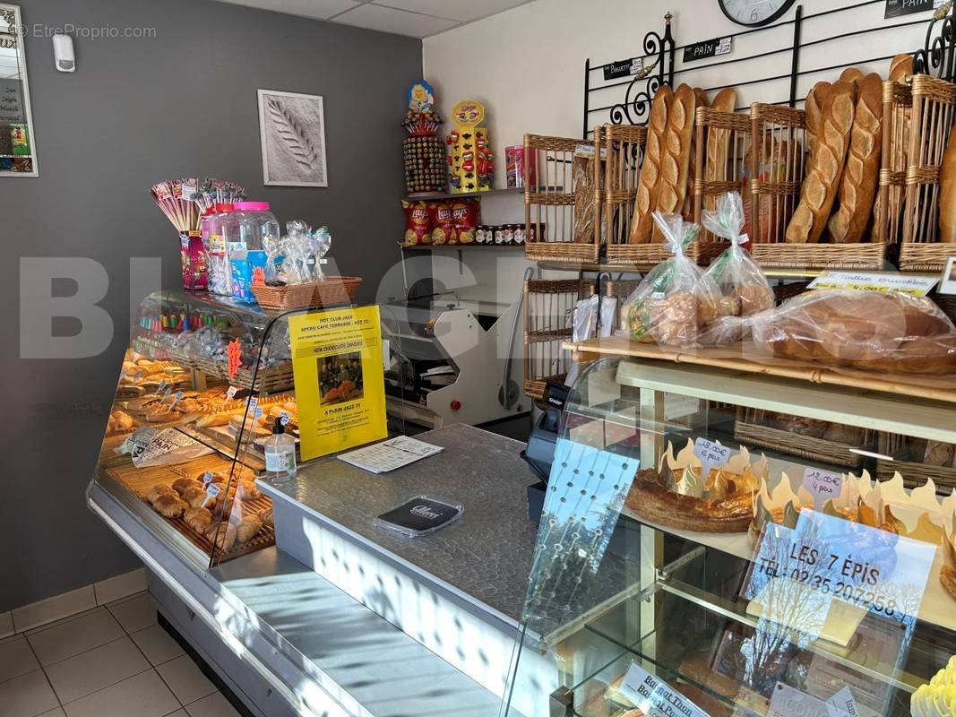 boulangerie 2 - Commerce à SAINT-AUBIN-ROUTOT