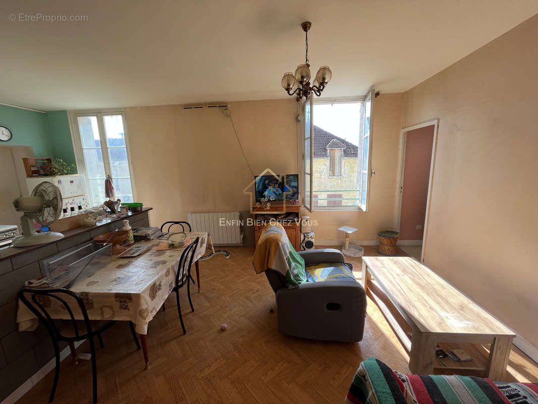 Appartement à ANCY-LE-FRANC