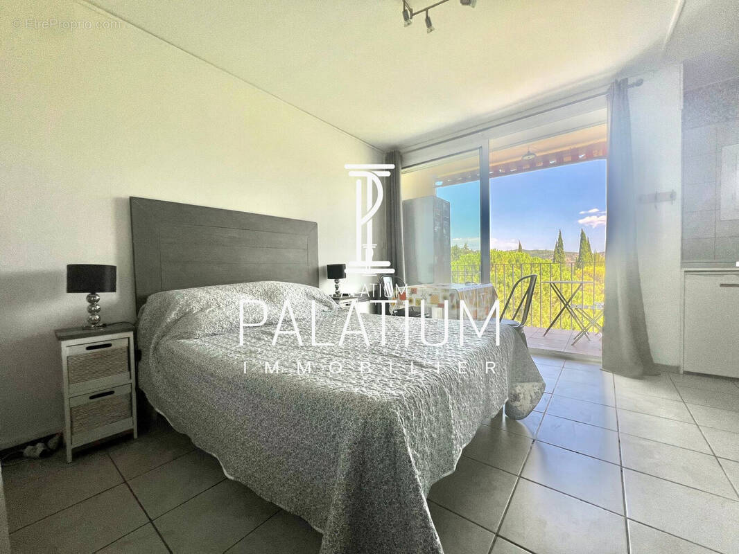 Appartement à GREOUX-LES-BAINS