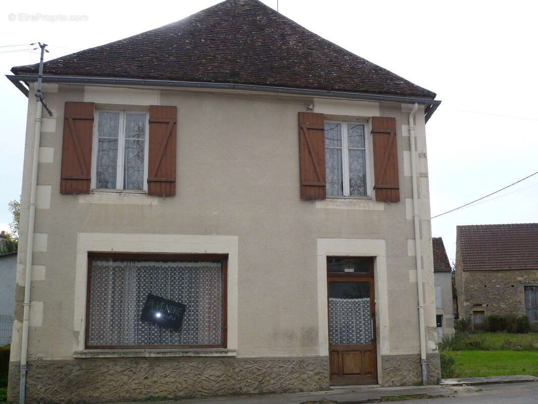 Maison à BRINON-SUR-BEUVRON