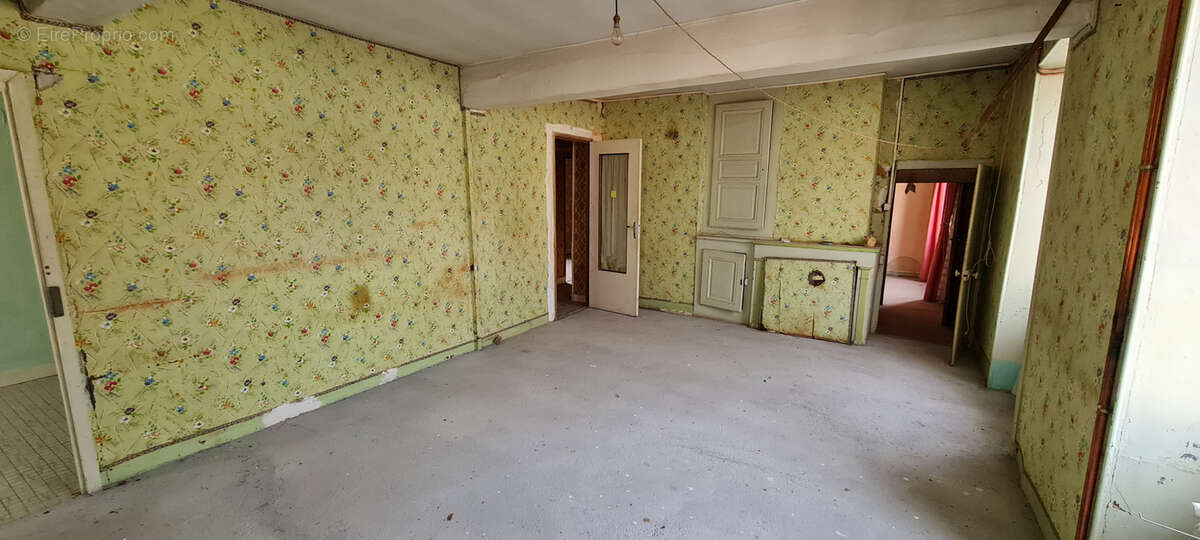 Maison à BRINON-SUR-BEUVRON