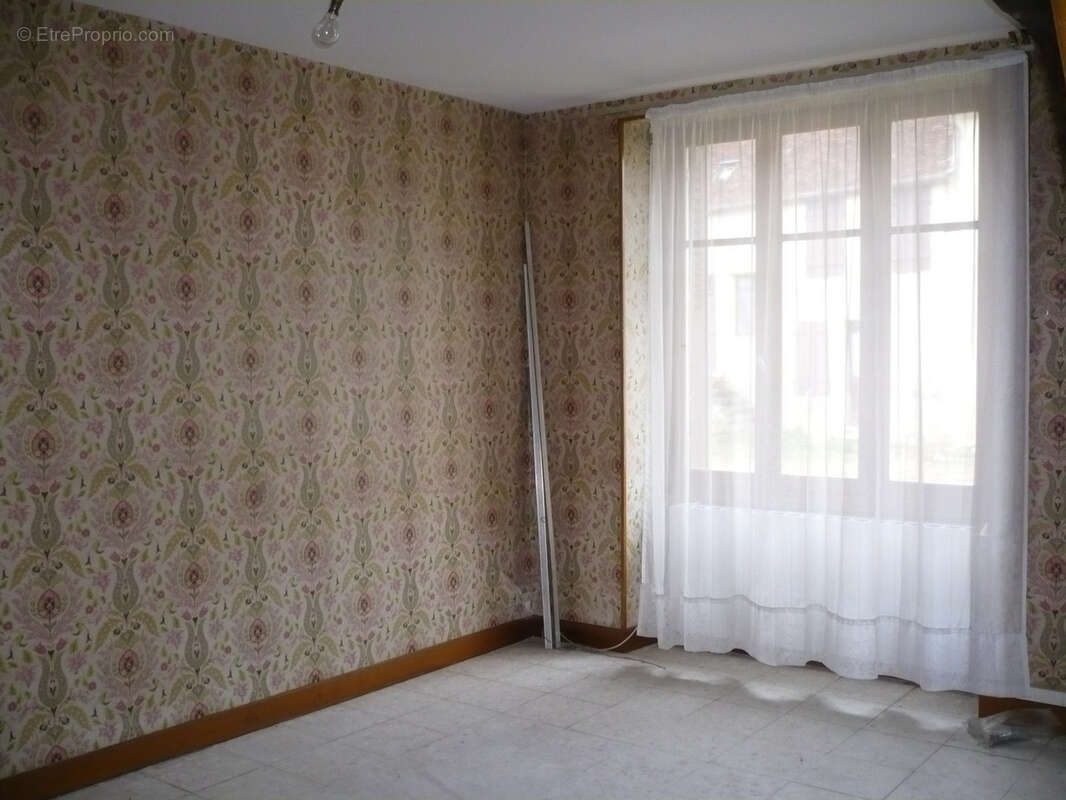 Maison à BRINON-SUR-BEUVRON