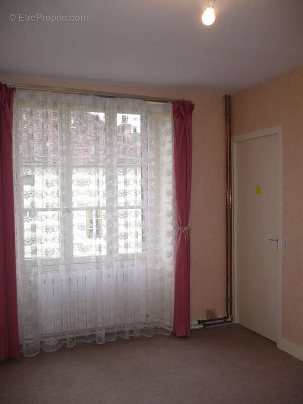 Maison à BRINON-SUR-BEUVRON