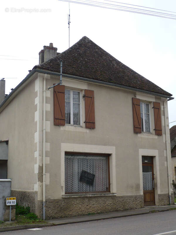 Maison à BRINON-SUR-BEUVRON