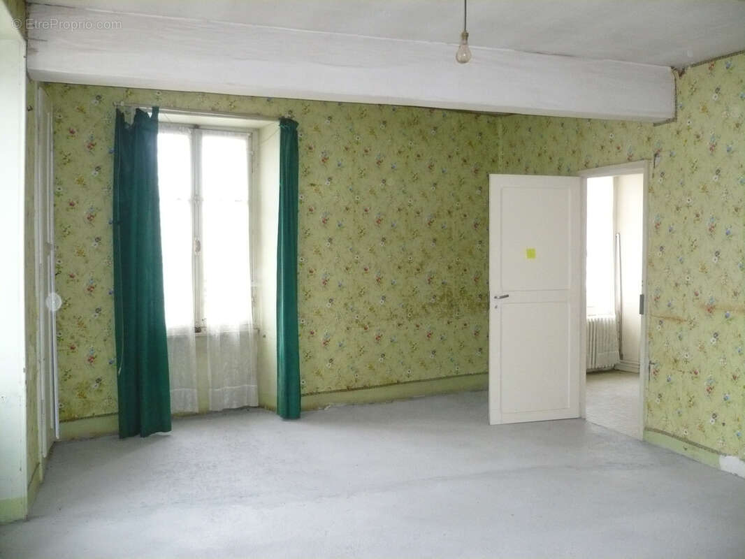 Maison à BRINON-SUR-BEUVRON