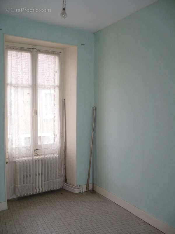 Maison à BRINON-SUR-BEUVRON