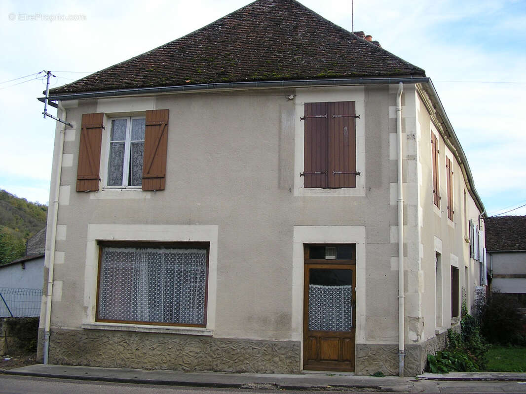 Maison à BRINON-SUR-BEUVRON