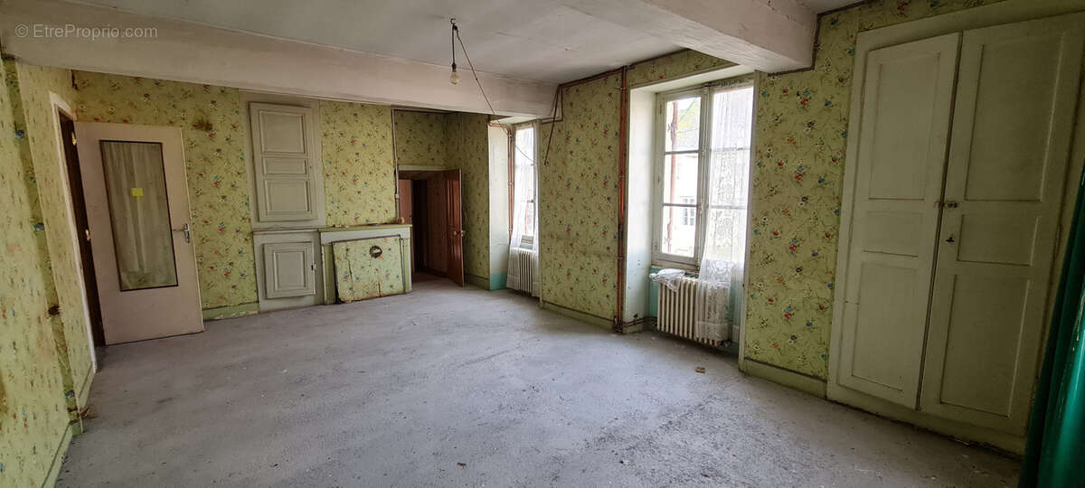 Maison à BRINON-SUR-BEUVRON