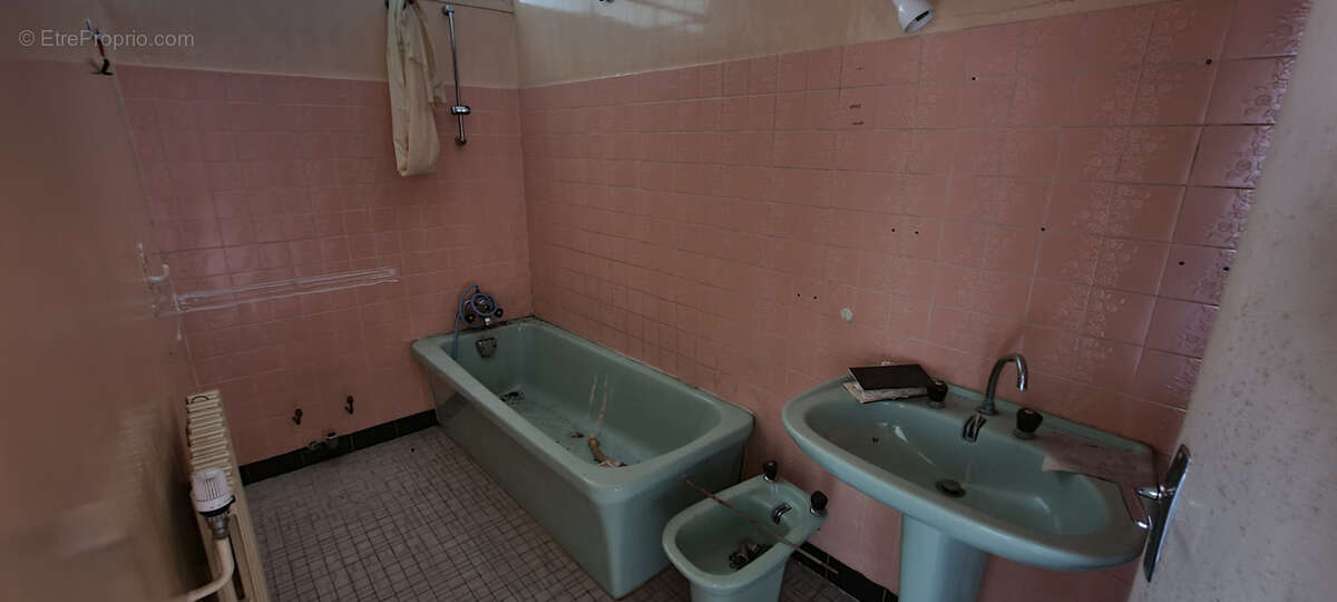 Maison à BRINON-SUR-BEUVRON