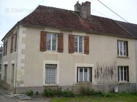 Maison à BRINON-SUR-BEUVRON