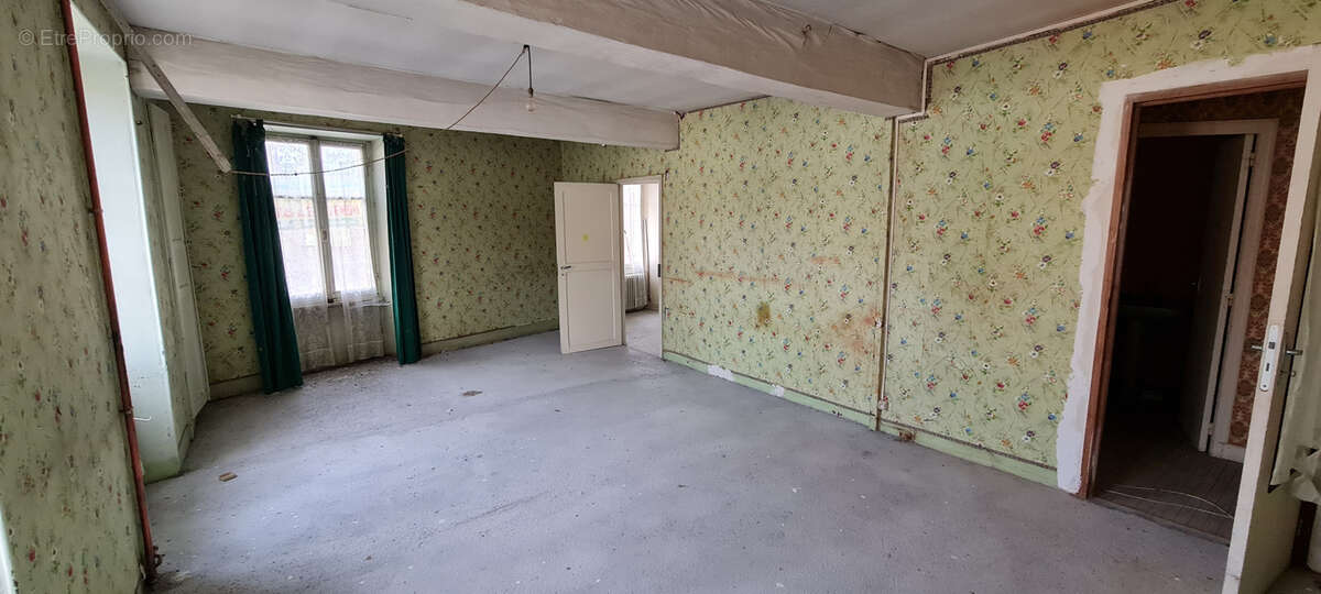 Maison à BRINON-SUR-BEUVRON