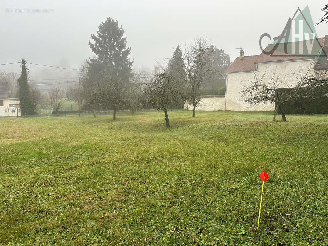 Terrain à LONGUEVILLE