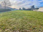 Terrain à COULOUNIEIX-CHAMIERS