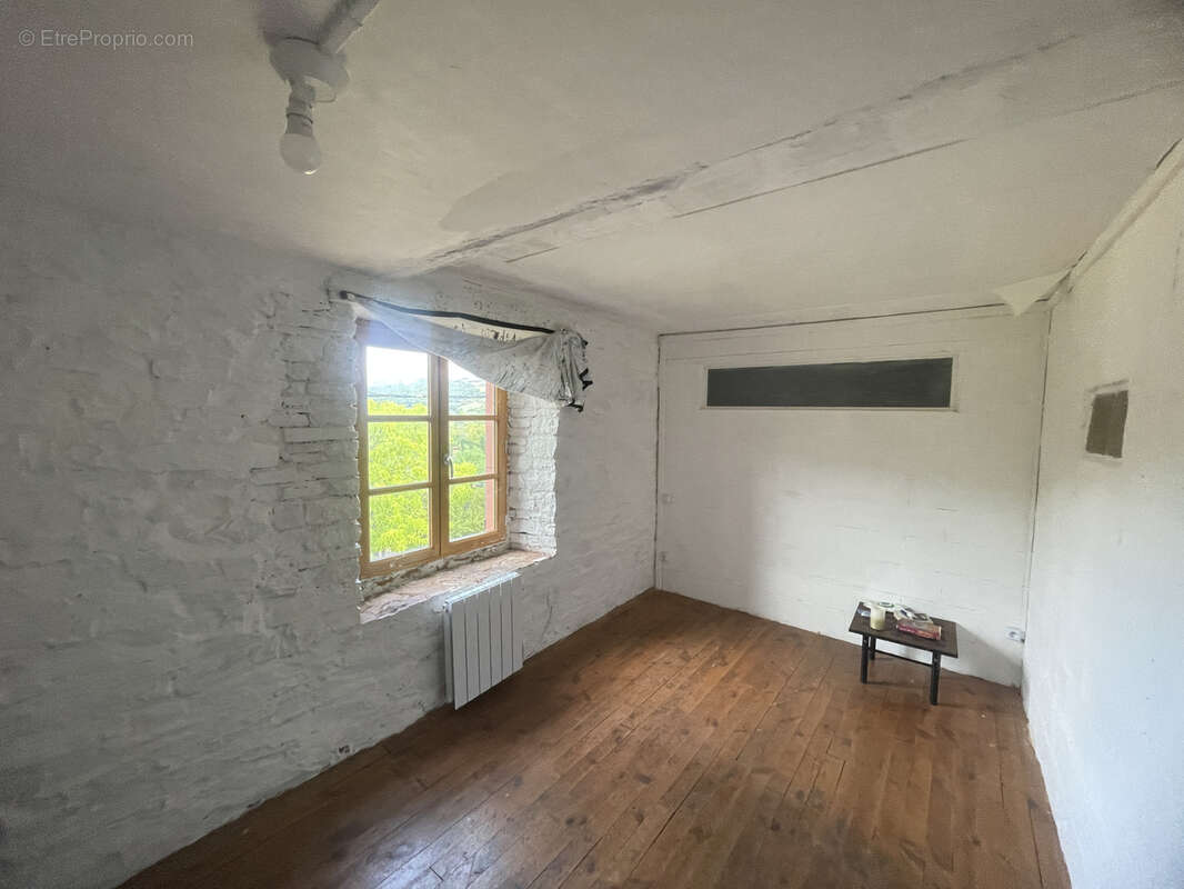 Maison à SAINT-SERNIN-SUR-RANCE