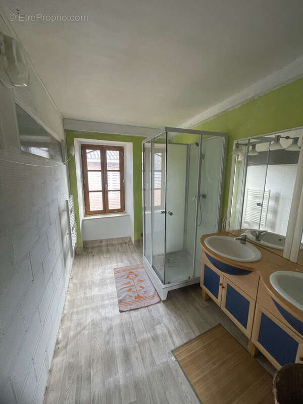 Maison à SAINT-SERNIN-SUR-RANCE