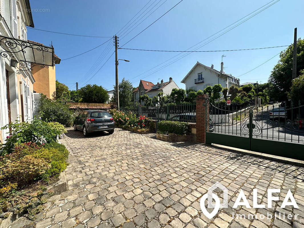 Maison à MONTMORENCY