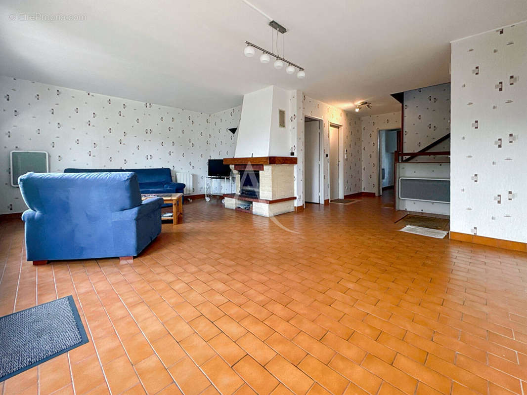 Maison a louer jouy-le-moutier - 5 pièce(s) - 98 m2 - Surfyn