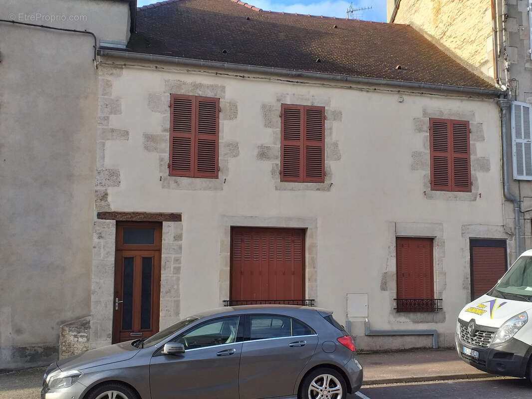 Maison à CHATILLON-SUR-SEINE