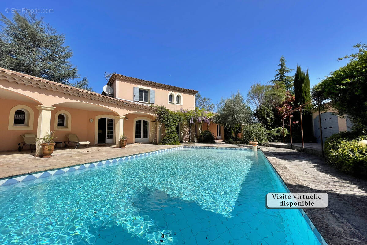 Maison à VAISON-LA-ROMAINE