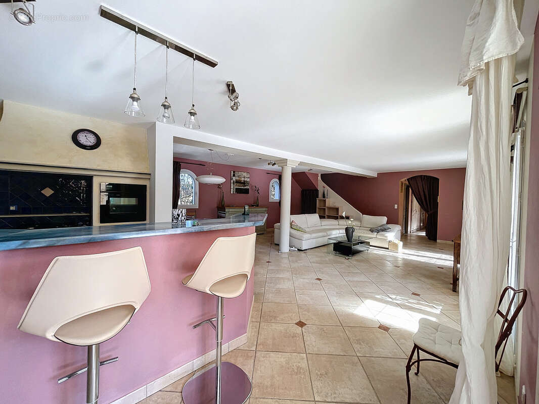 Maison à VAISON-LA-ROMAINE