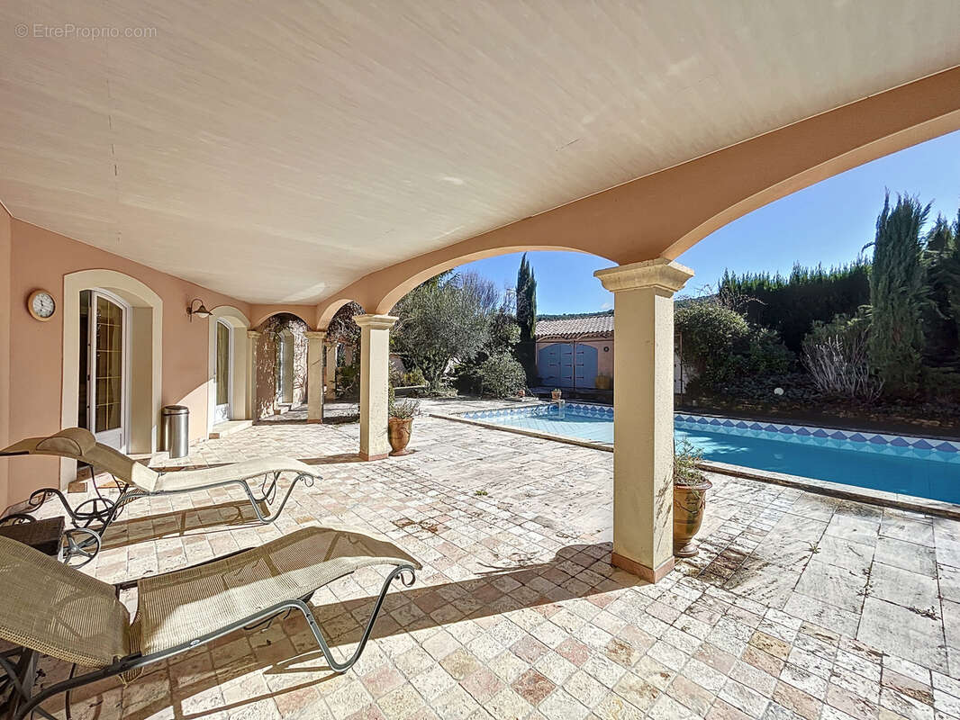 Maison à VAISON-LA-ROMAINE