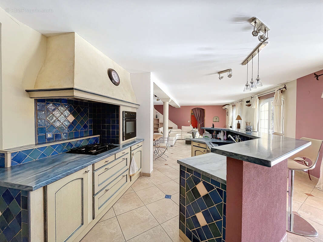 Maison à VAISON-LA-ROMAINE