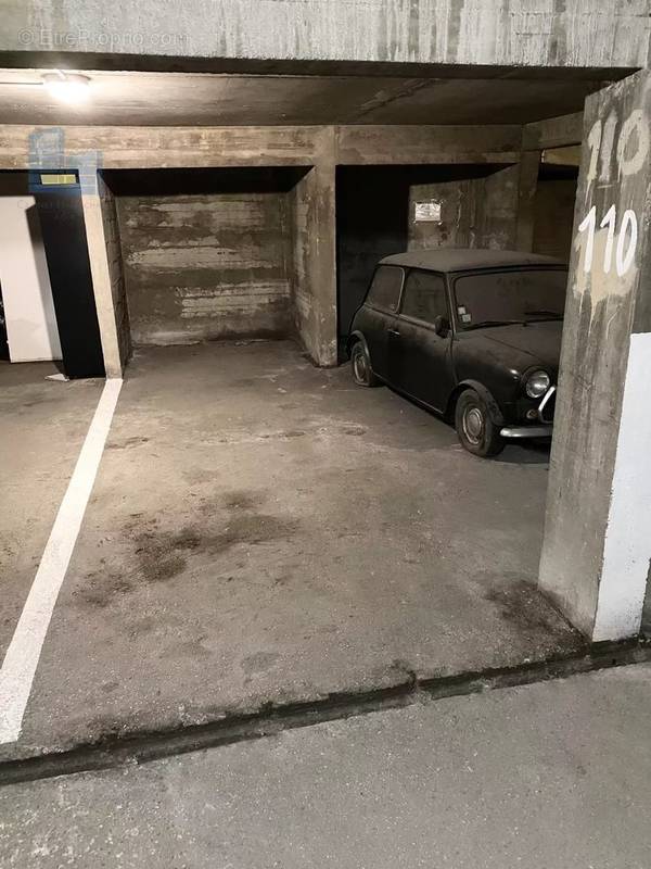 Parking à IVRY-SUR-SEINE