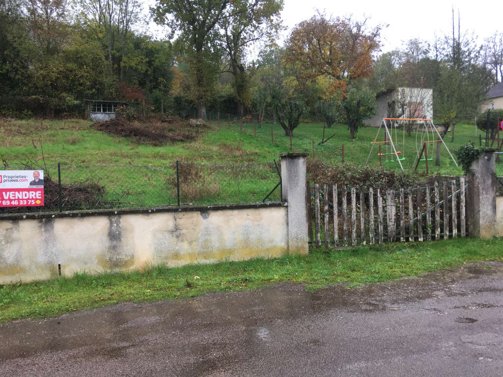 Terrain à CLAMECY