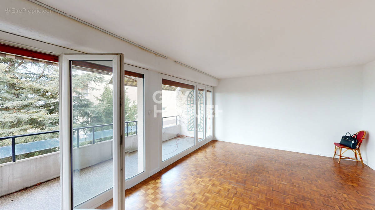 Appartement 5 pièce(s) 102 m²à vendre Montmorency