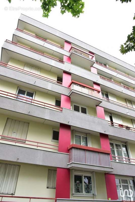 Photo 9 - Appartement à VILLENEUVE-LA-GARENNE