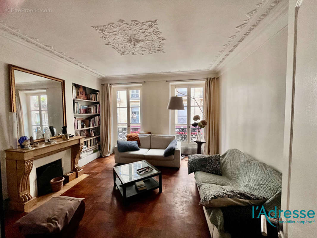 Appartement a louer paris-11e-arrondissement - 4 pièce(s) - 103 m2 - Surfyn