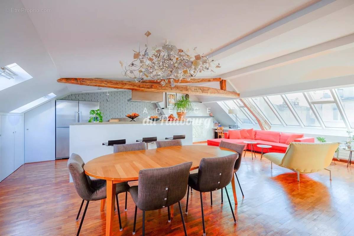 Appartement 4 pièce(s) 121 m²à vendre Paris-10e-arrondissement
